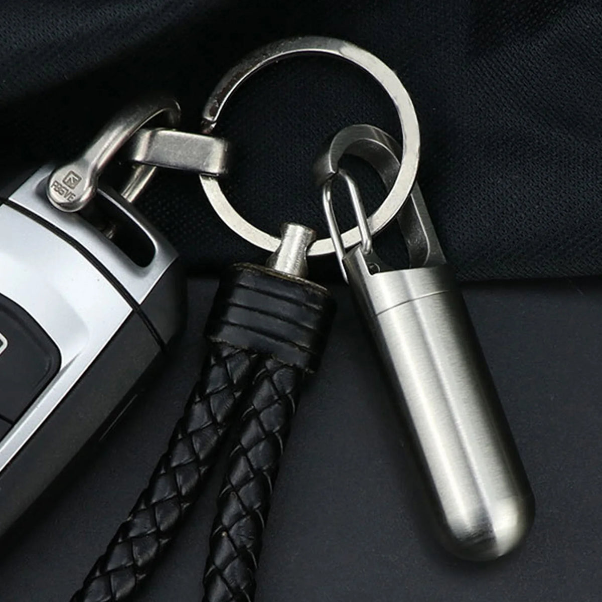 Pill Keychain Container – Screw-Top Capsule, 3 Sizes