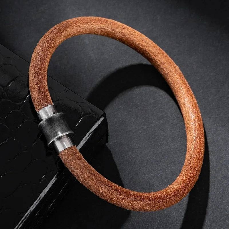 Refined Drive Minimalist Leather Bracelet for Him deideas