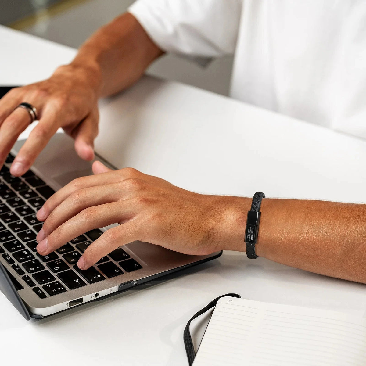 Urban Power Bracelet USB Class C Charging deideas