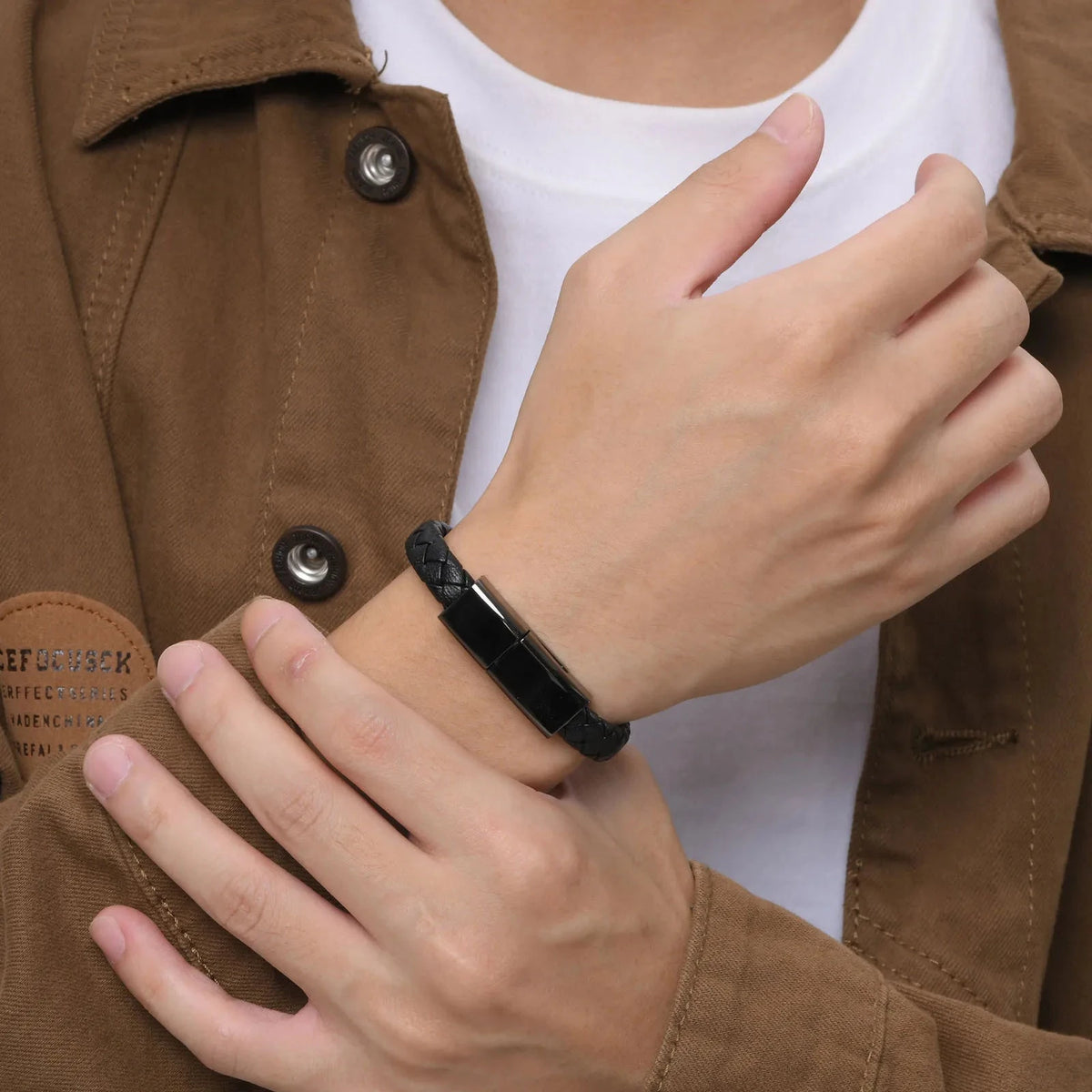 Urban Power Bracelet USB Class C Charging deideas