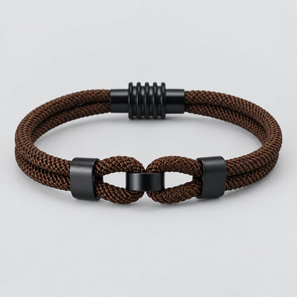 Titan Link Strong and resistant, like the unbreakable ties of the sea deideas