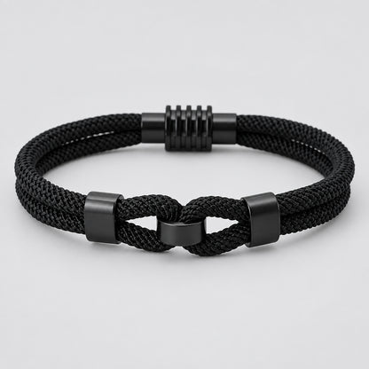 Titan Link Strong and resistant, like the unbreakable ties of the sea deideas